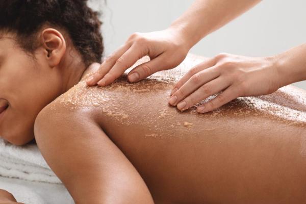 Valentine's Spa Deal - Salt Scrub 40 mins