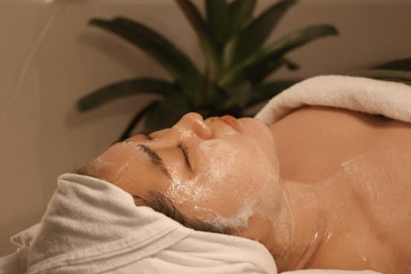Total Renewal - Facial + Bathing