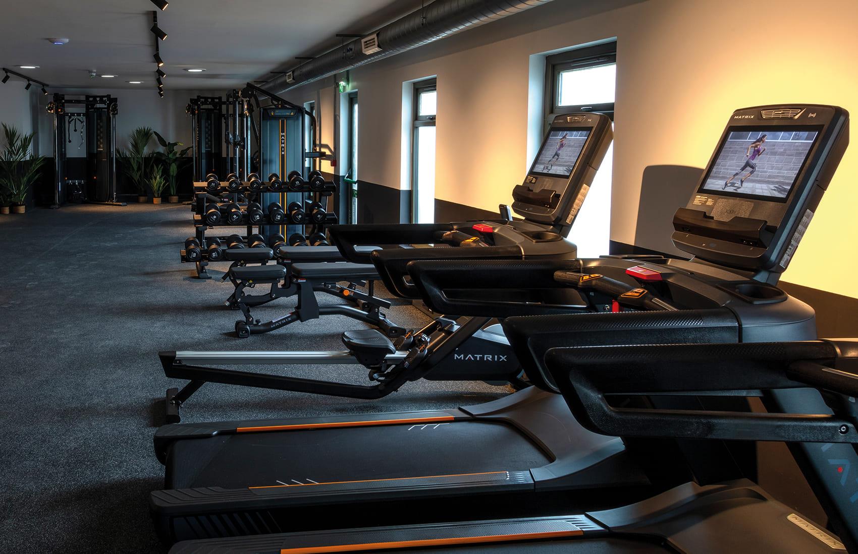 Evening strength & cardio mix (non-members)