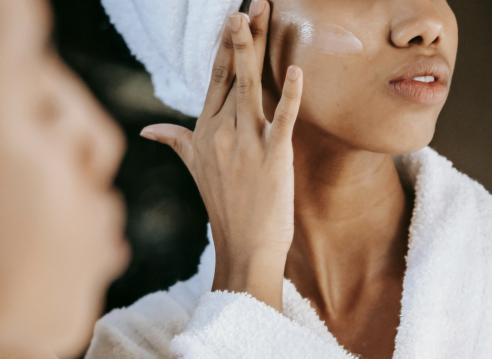 ALMARENA HYDRATING FACIAL