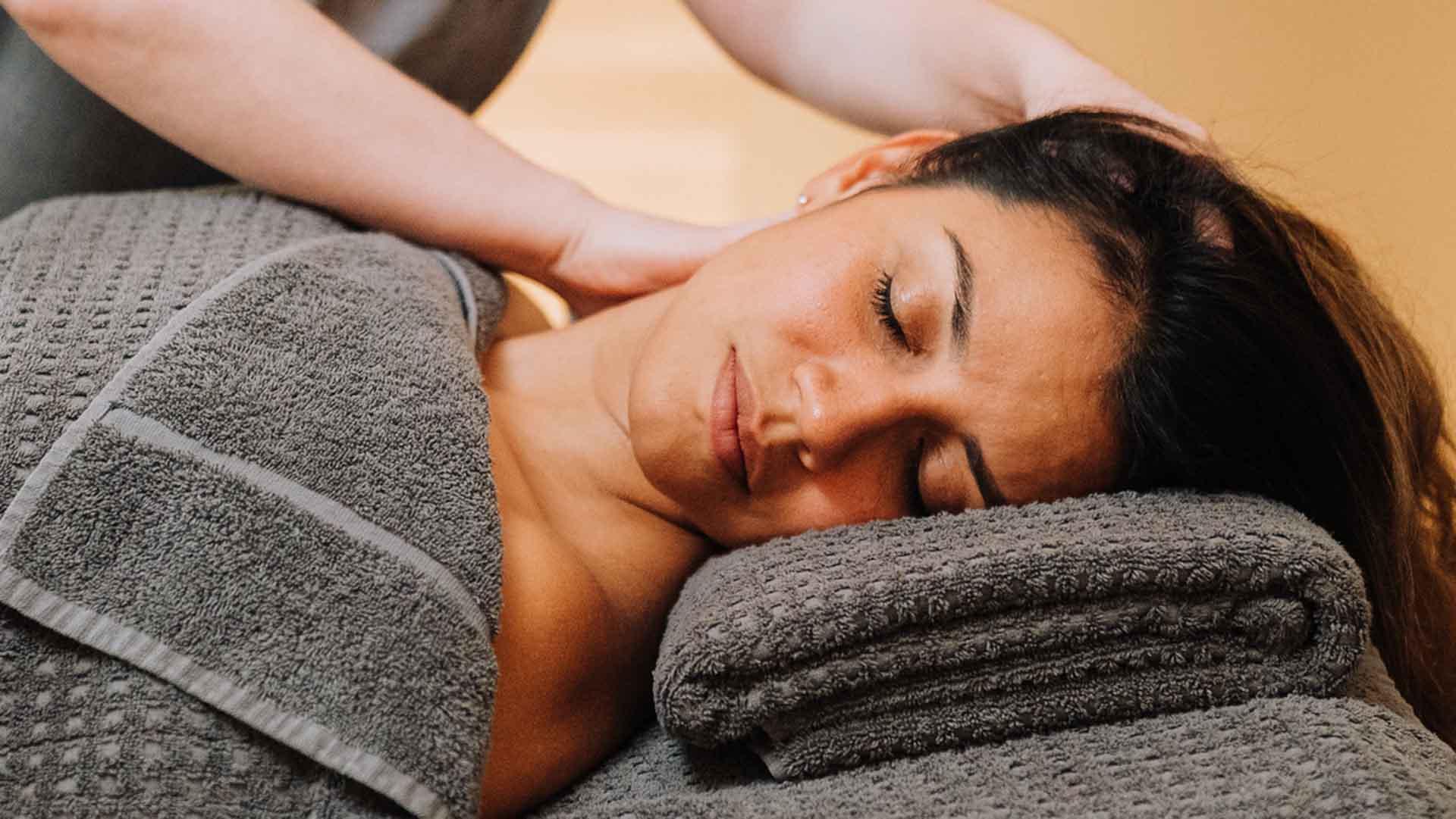 Signature Shoulder, Neck & Scalp Treatment