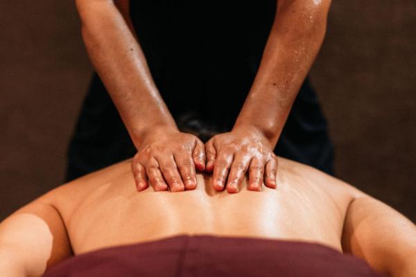 Pregnancy Face & Body Massage: 60 Minutes*