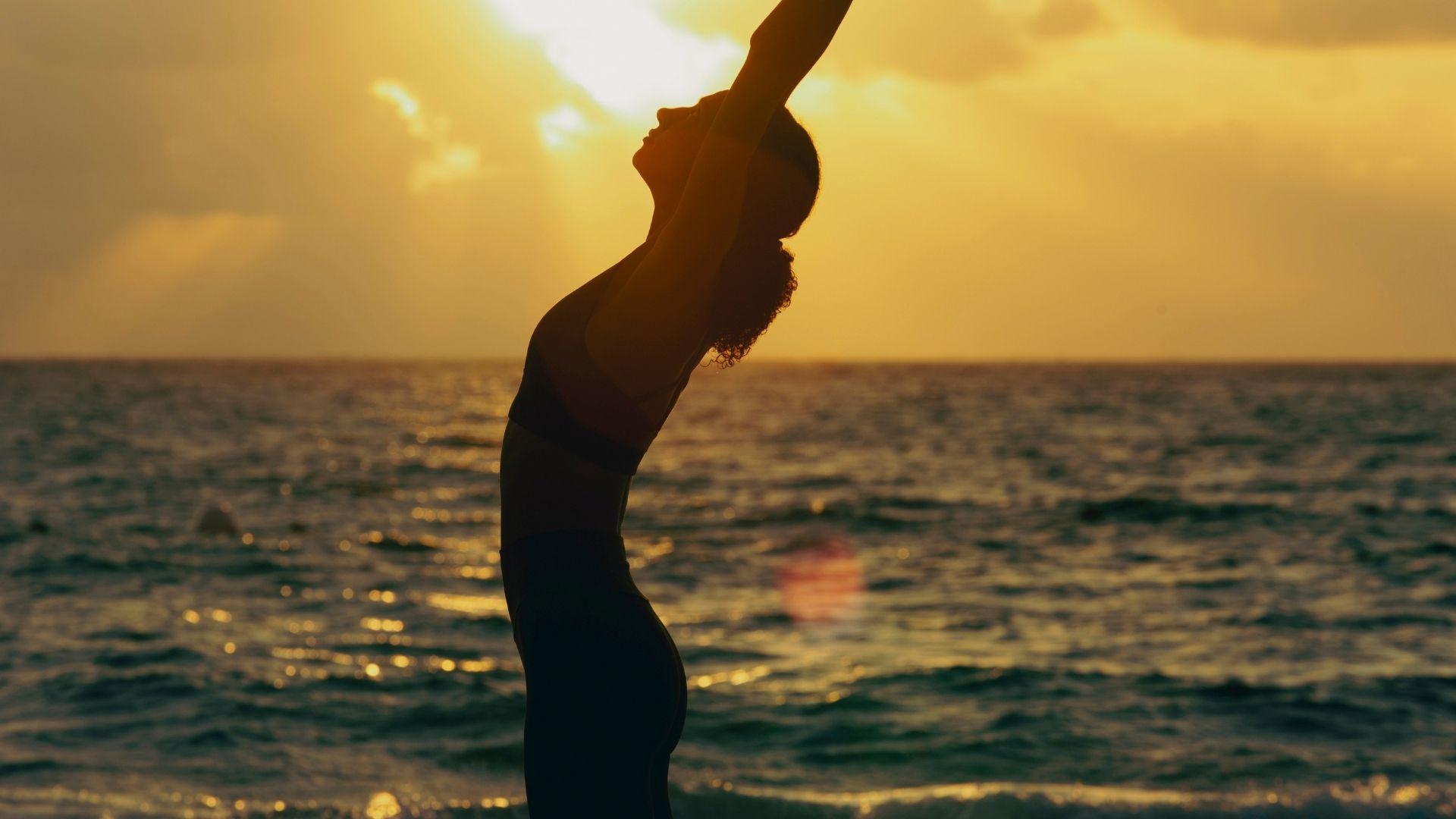 SUNRISE SALUTATIONS 20