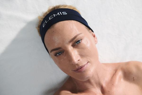 Elemis Expert™ Touch Define facial