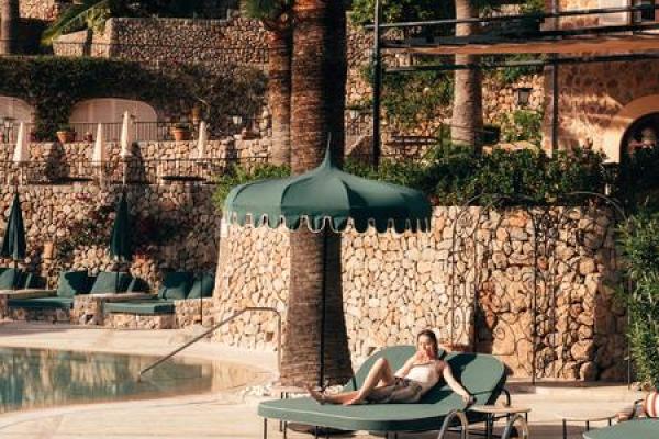 Hot Stone Back Massage