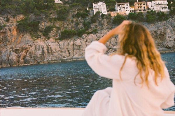 Acid or alkaline perms