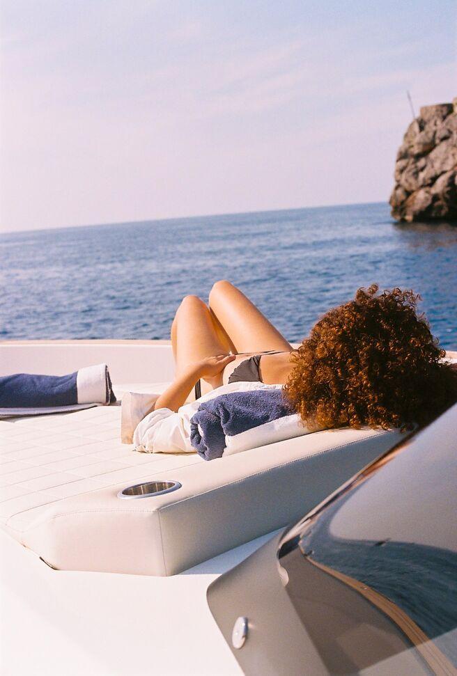 T-section with foils