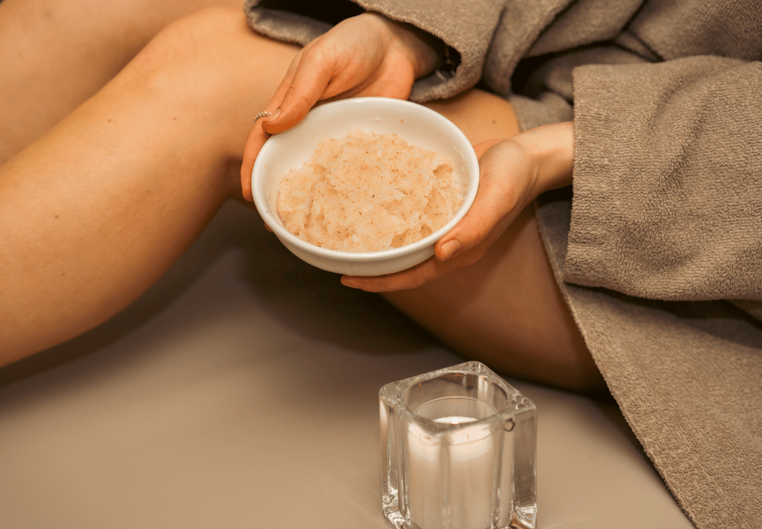 Frangipani Full Body Exfoliation +Mini Facial Ritual