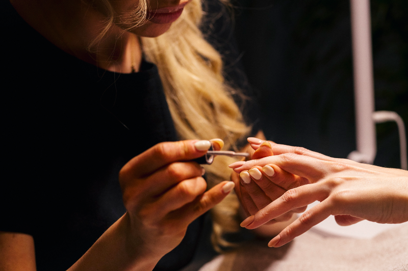 Indulge Mii Manicure 80min