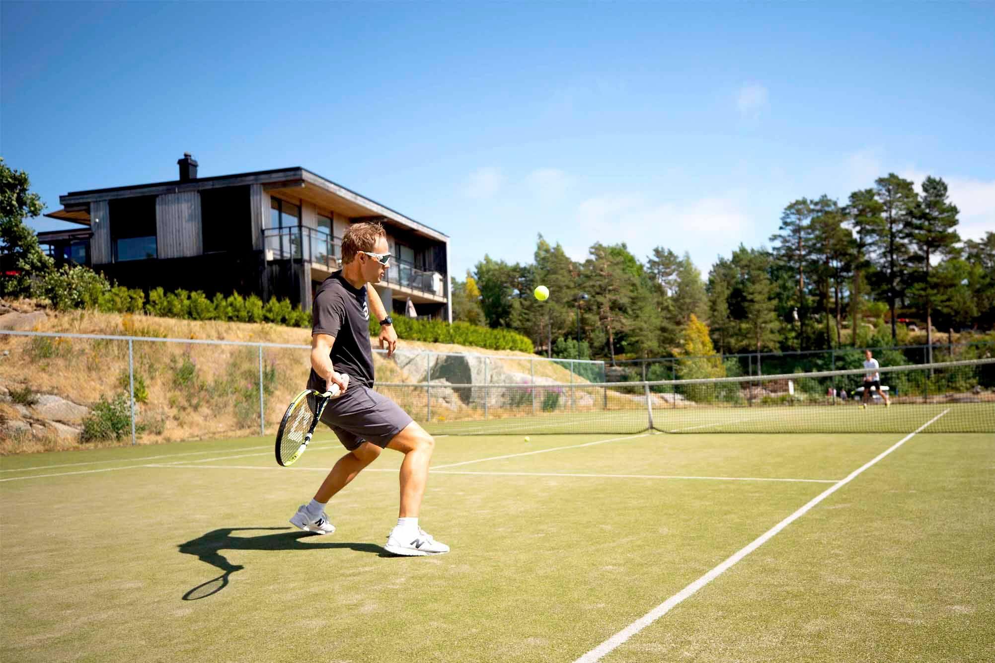 Tennisbane 1