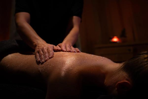 Nourishing Body Wrap 75 minutes