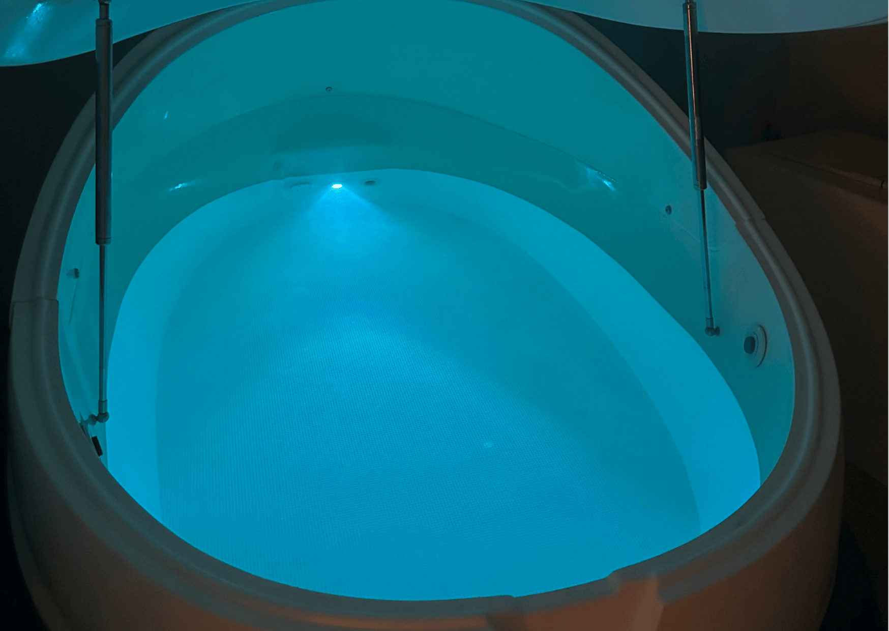 The Floating Cloud - Float & Massage