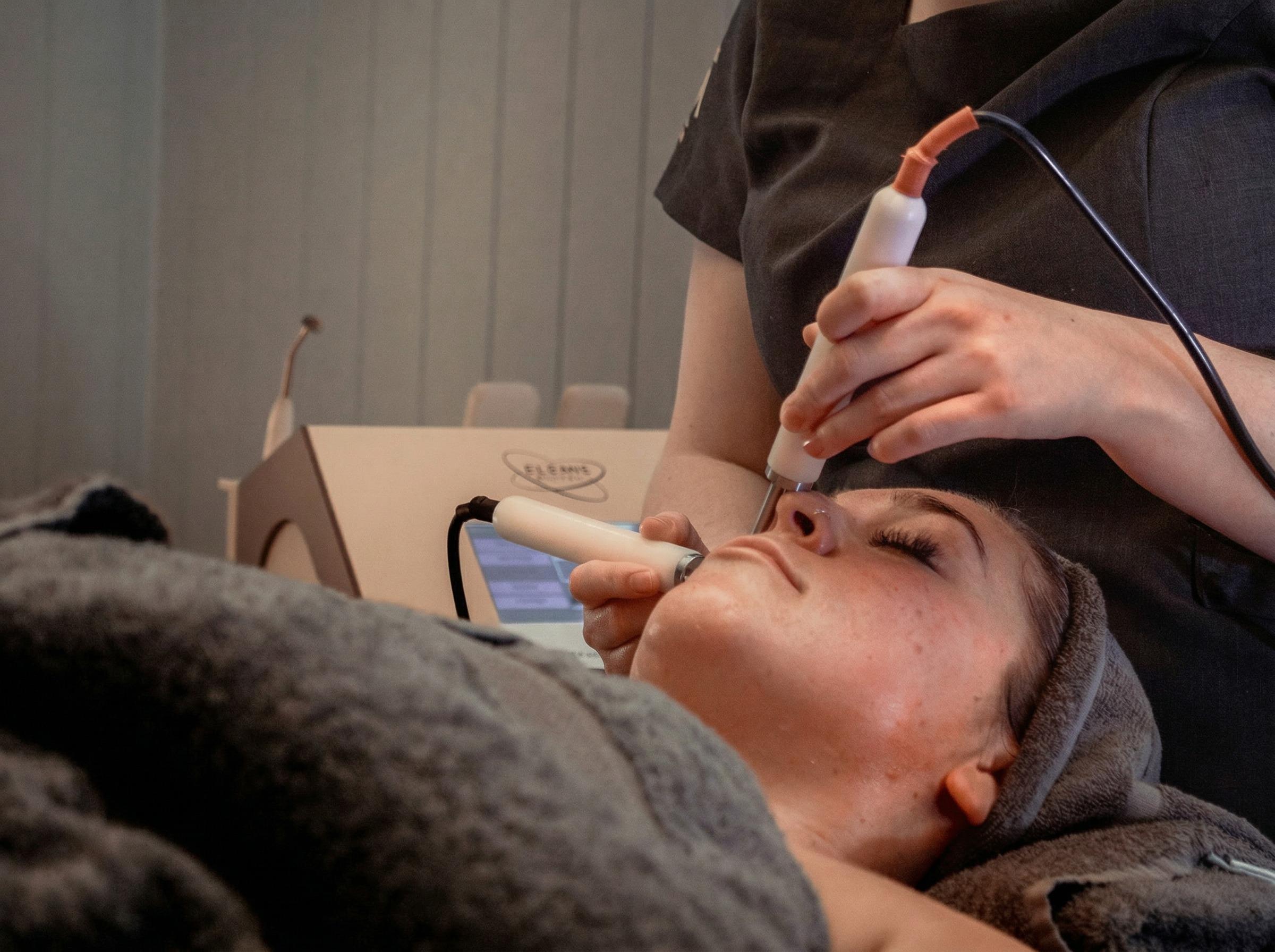 Elemis Expert Tech Facial