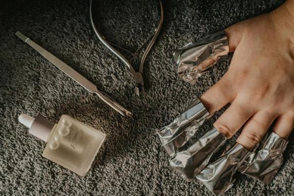 The Gel Bottle Removal - Hands