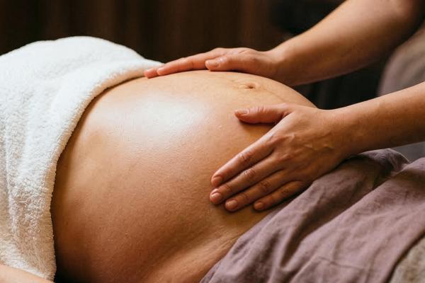 Elemis Expert Peaceful Pregnancy Massage