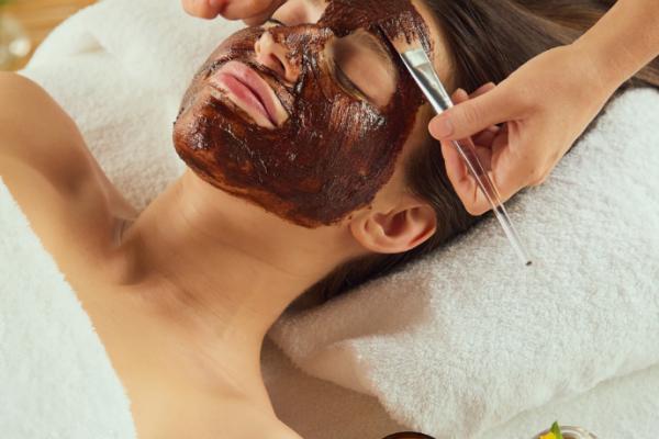 Soothing Hyaluronic Facial (60 Minutes)