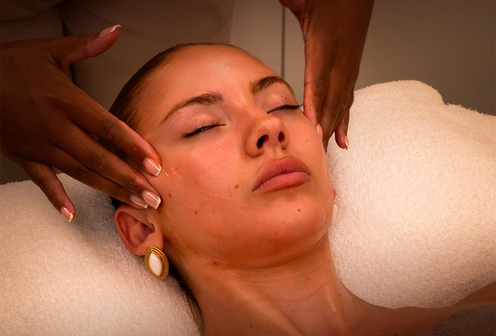 Brightening Miracle Vitamin C Facial (60 Minutes)