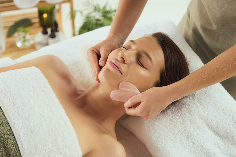 Custom Blend Facial (60 minutes)