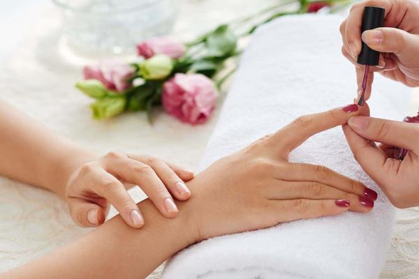 OFFER ll Mini Manicure 30 minutes