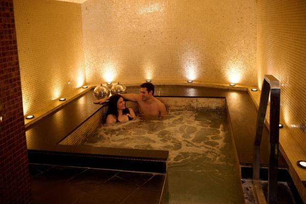 Couple Package - Thai Square Royal Couple