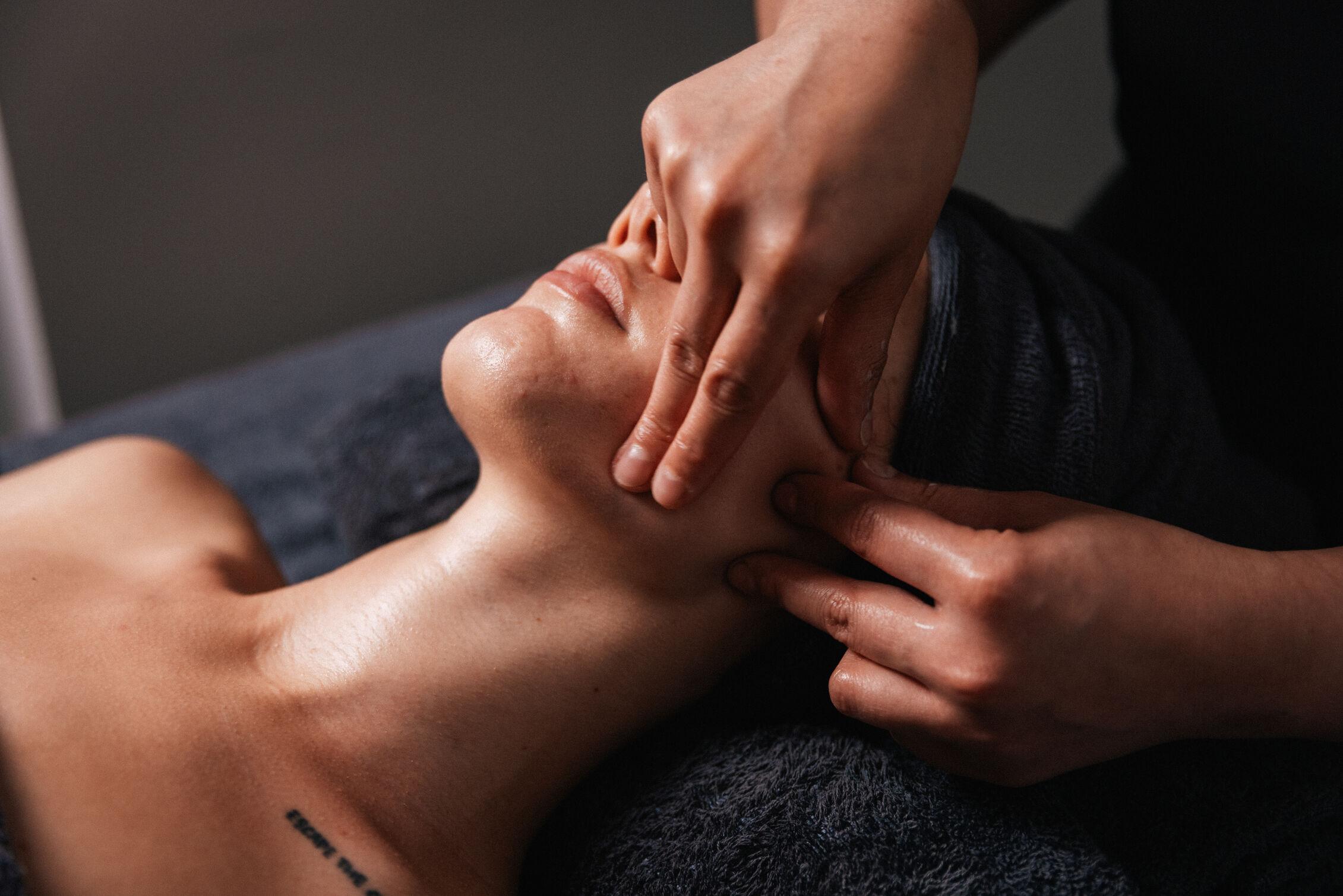 Collagen Revive Facial