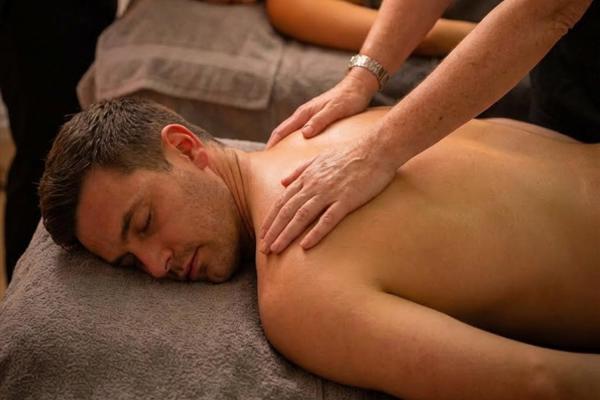 Couples Drift Away 50 Massage