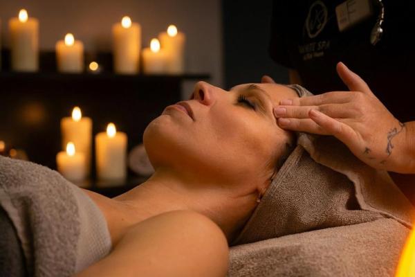 Driftaway full body Massage with Facial