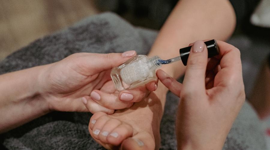 Mini Dazzle Pedicure