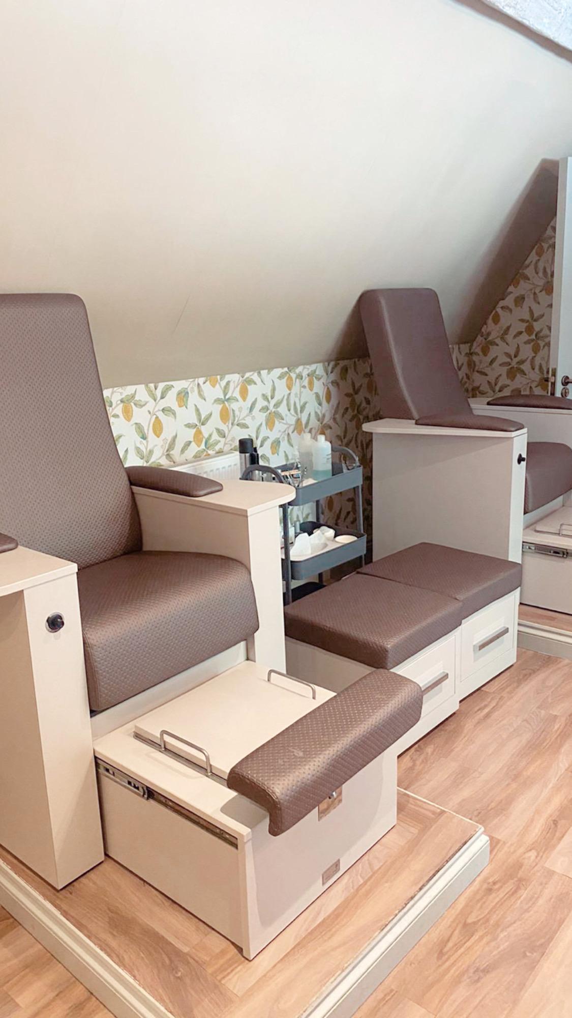 Express Gel Pedicure (File & Polish)