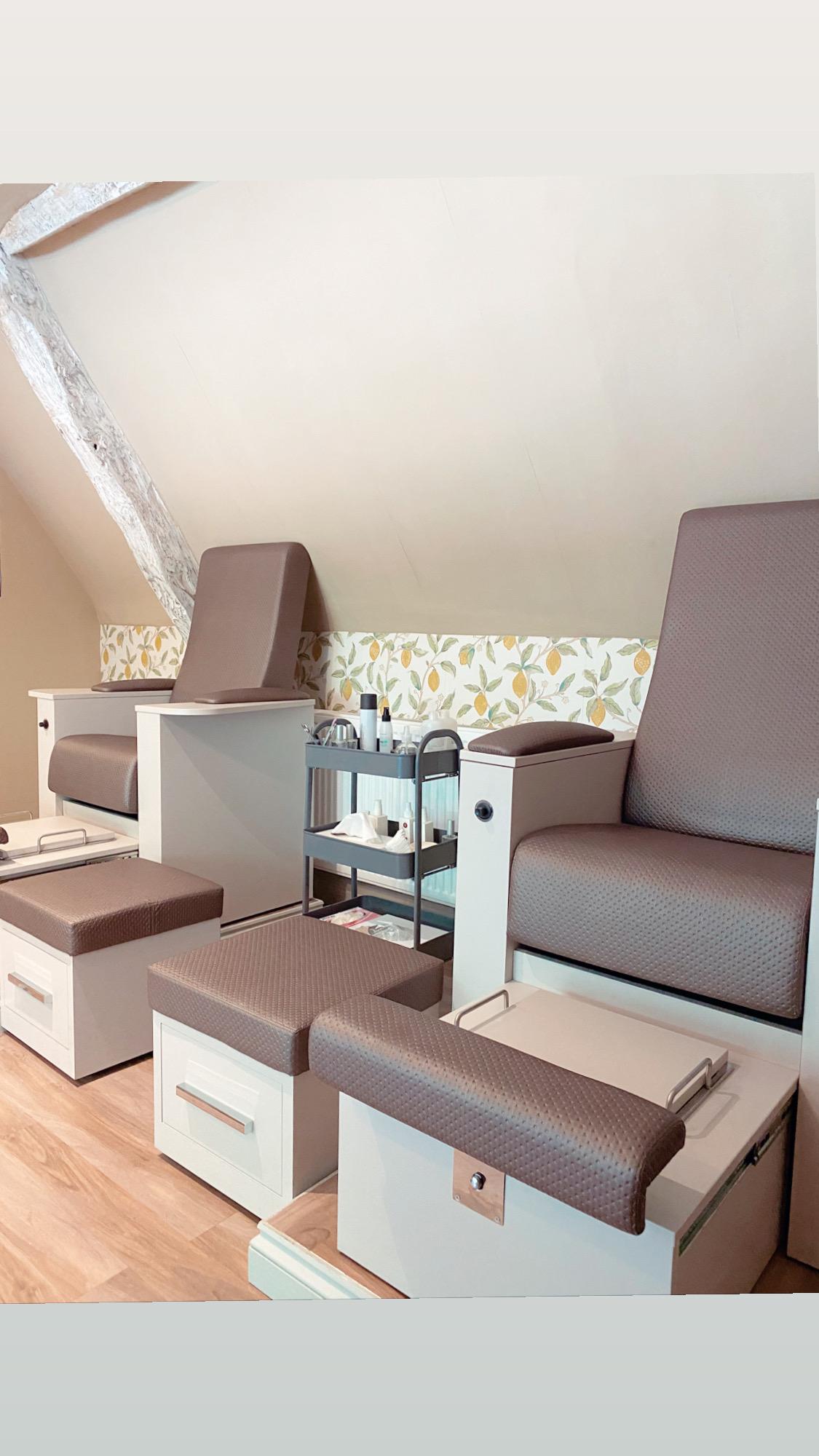 Signature Gel Pedicure