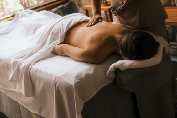 Rebalancing Hot Stone Massage 90min