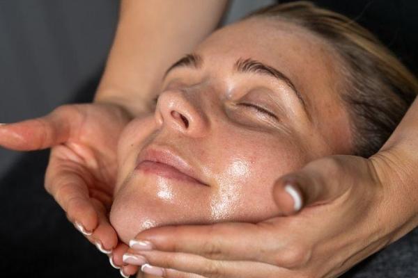 OSKIA Luxury Face & Body Fusion