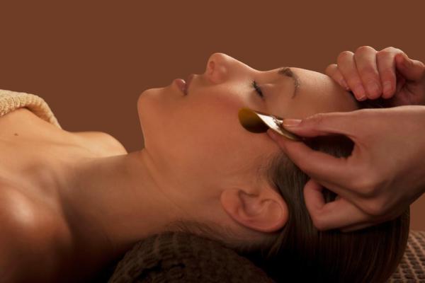 VOYA Illuminating Facial
