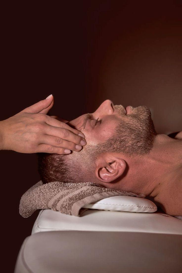 Gentlemen's Brightening Facial