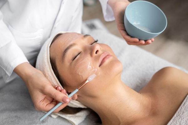 Elemis Renew Facial