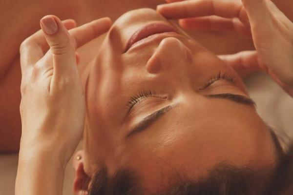 Light Therapy Radiance Facial