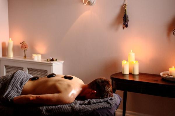Hot Stone Back Of Body Massage 45-mins