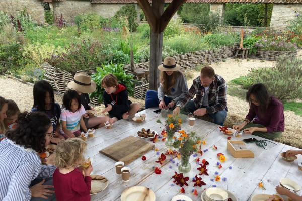 Family Flower Party [Join a Group)