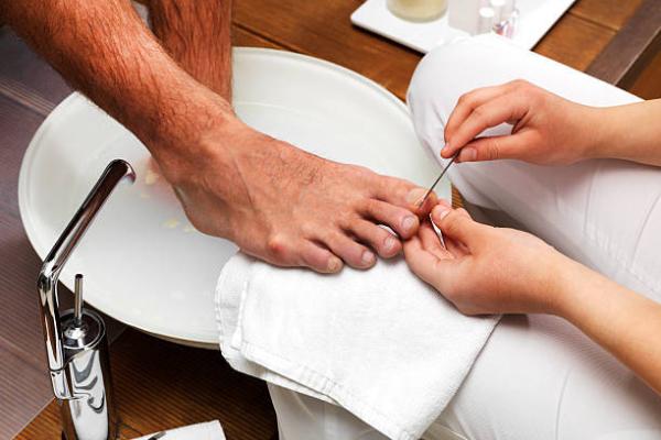 Men's Foot Grooming