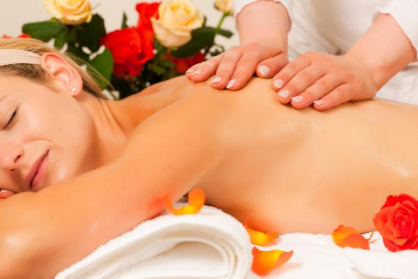 Garden of England Rose Restore Massage (55 minutes)