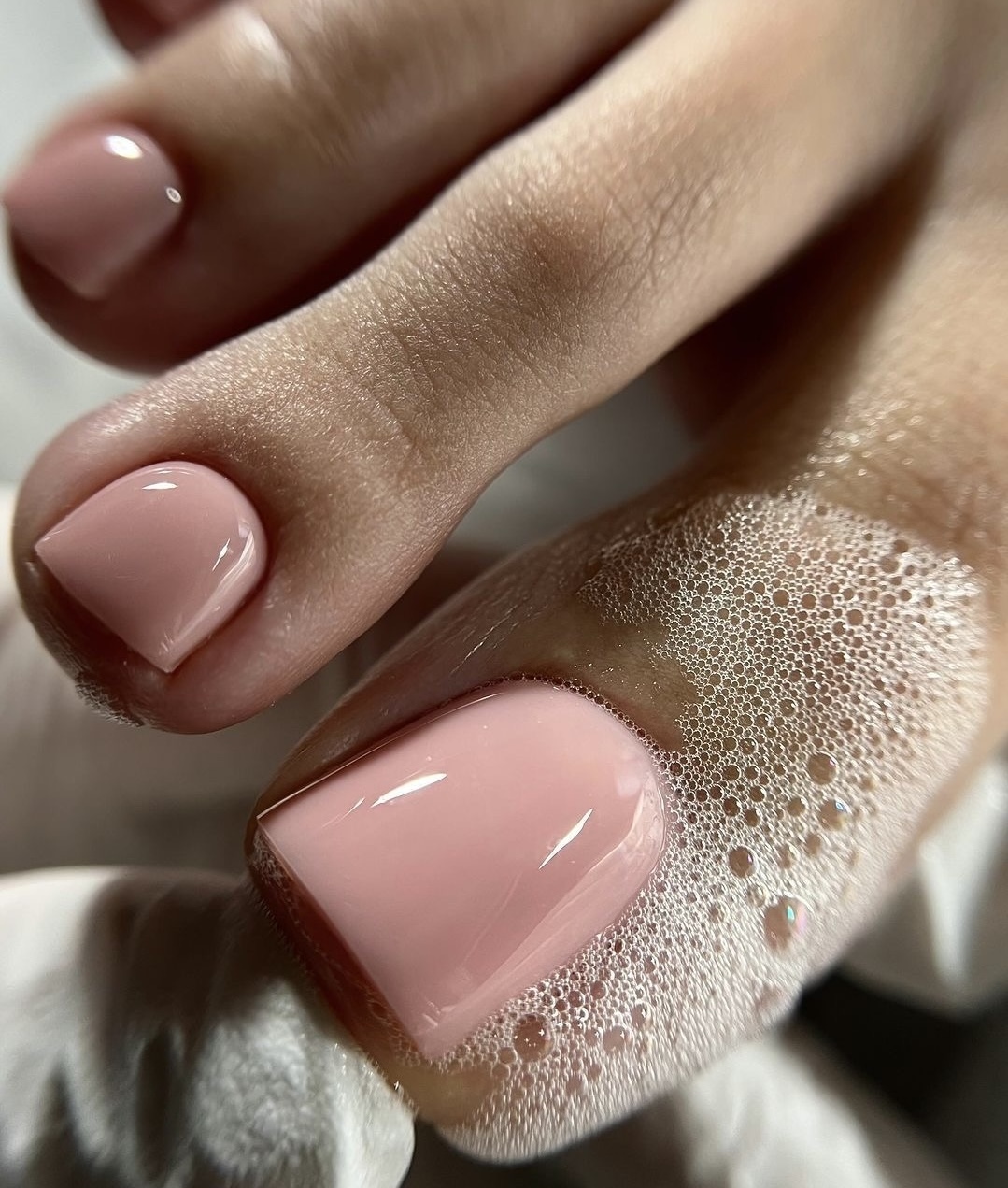 ROH Signature Gel Pedicure