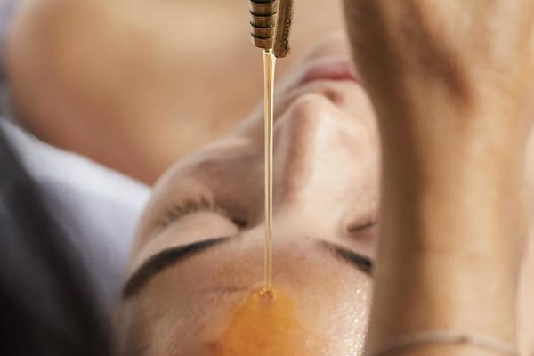 Revitalize & Release / Vishesh + Shirodhara 2.5 Hr