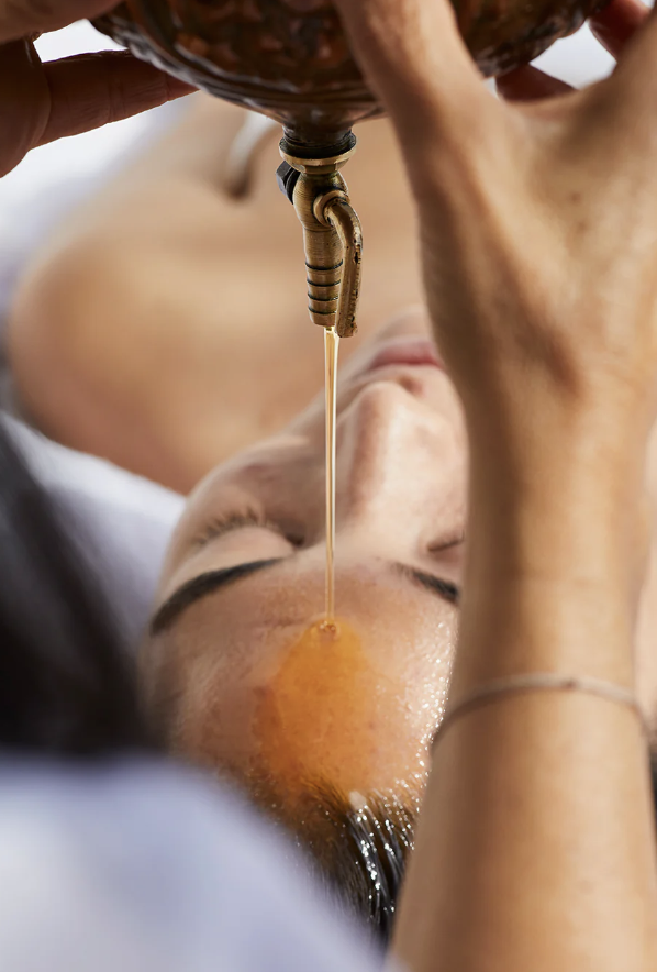 Revitalize & Release / Vishesh + Shirodhara 2.5 Hr