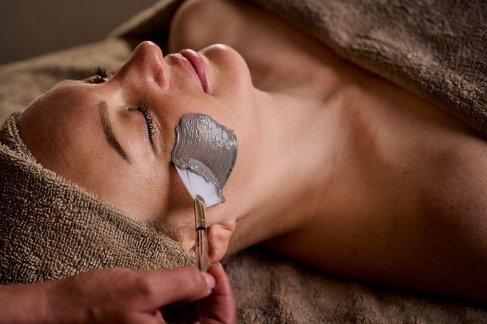 Ashmira Botanica - Five Elements Facial - 60 minutes
