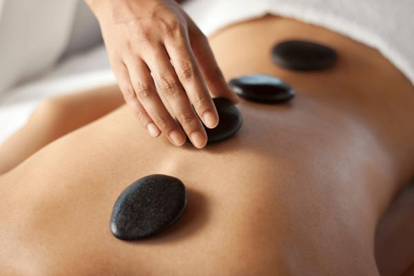 Aromatic Hot stone Massage