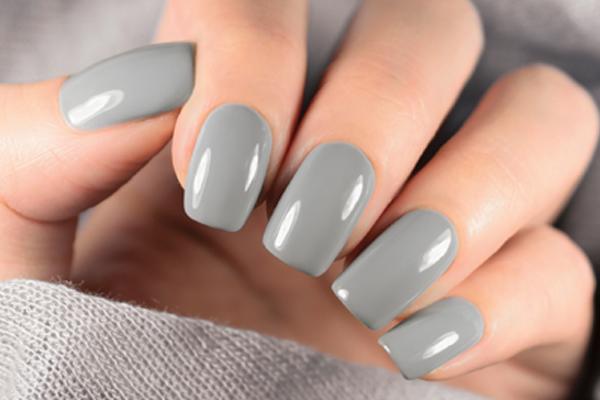 Deluxe Manicure
