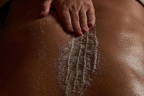 Wattleseed Body Exfoliation | 60 minute