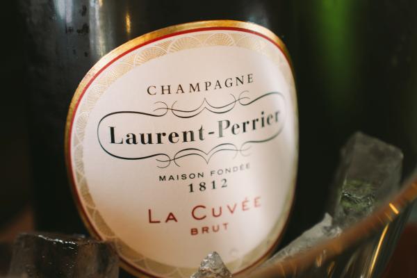 Wellness Burst & Champagne Dinner