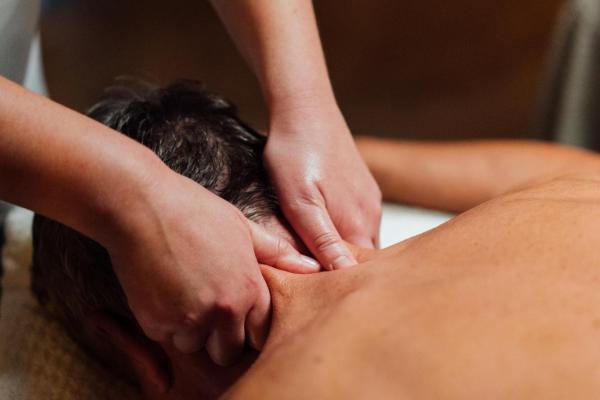 Champneys Back & Scalp Ritual