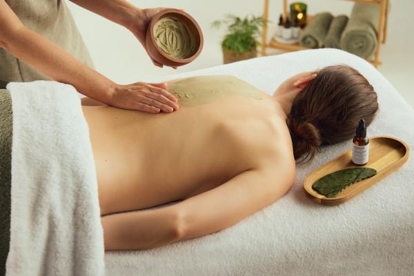 Rose Renewal Body Wrap ( 60 Minutes )
